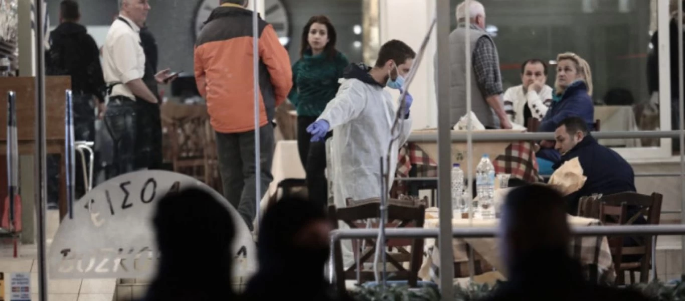Έγκλημα στη Βάρη: Το χρονικό της μαφιόζικης εκτέλεσης των δύο αντρών μπροστά στις οικογένειές τους (φώτο)